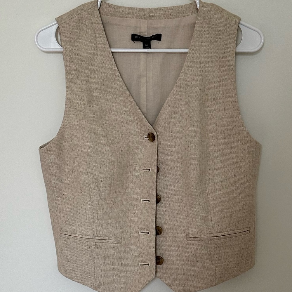 Banana Republic linen vest